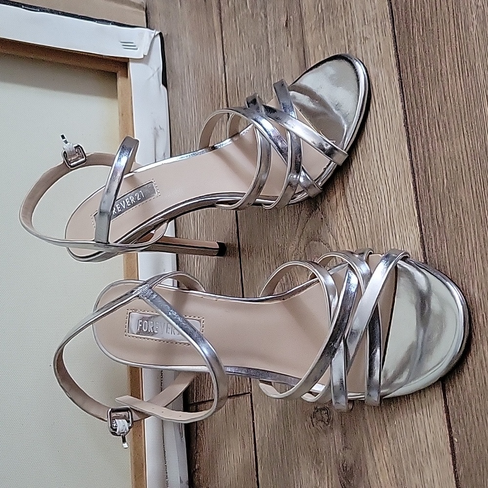 NWOT gorgeous heels